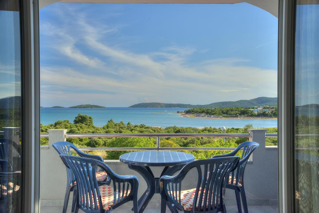 Apartments Peran Šibenik Habitación foto