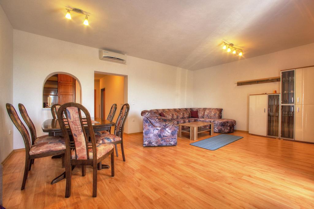 Apartments Peran Šibenik Habitación foto
